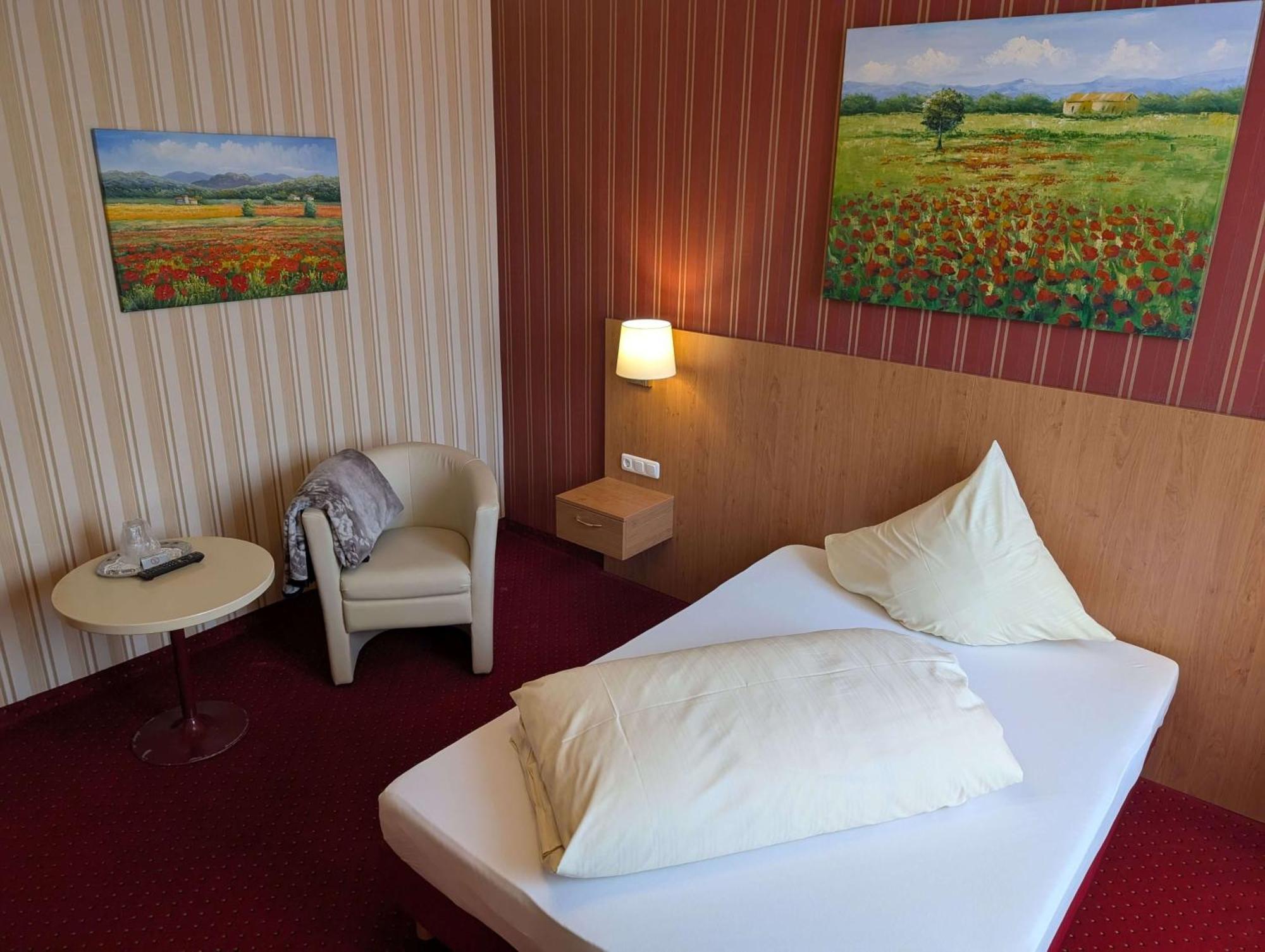 Stadthotel אוגסבורג מראה חיצוני תמונה