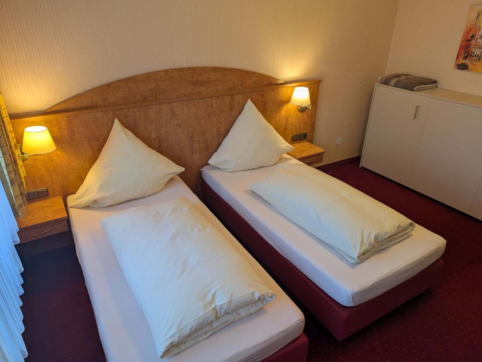 Stadthotel אוגסבורג מראה חיצוני תמונה