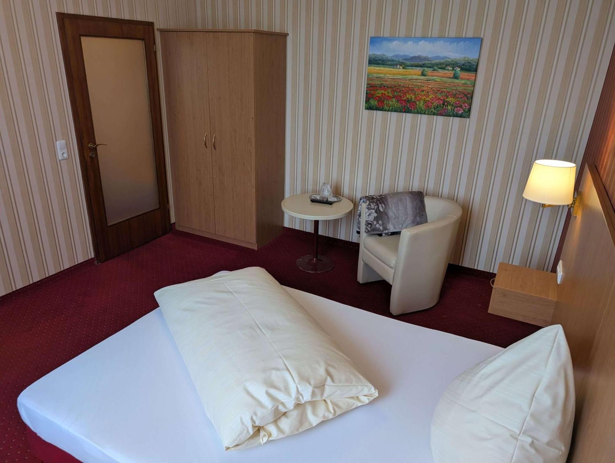 Stadthotel אוגסבורג מראה חיצוני תמונה