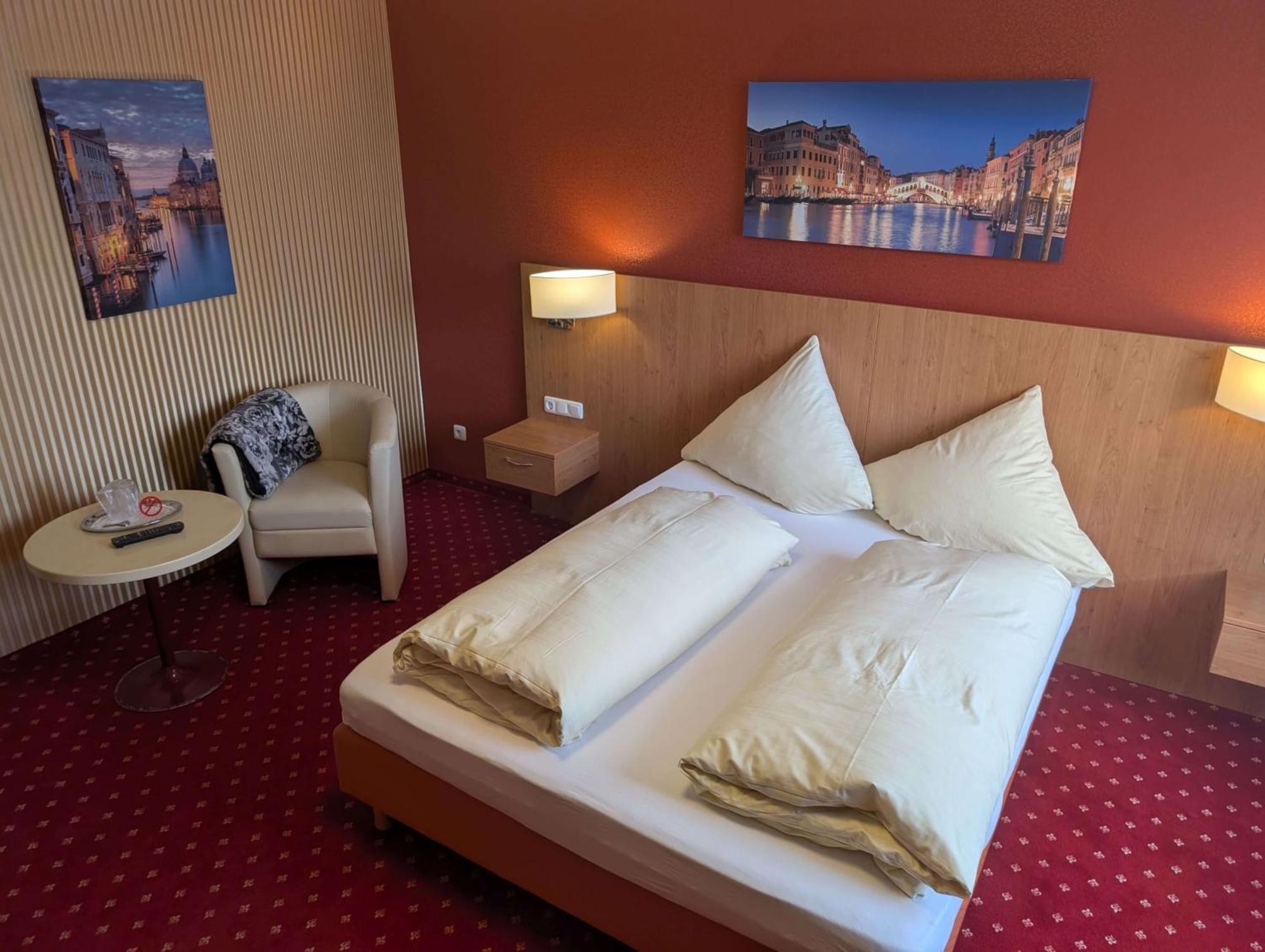 Stadthotel אוגסבורג מראה חיצוני תמונה