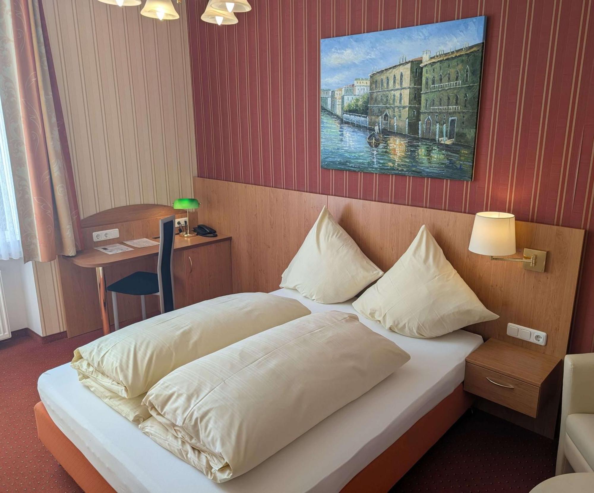 Stadthotel אוגסבורג מראה חיצוני תמונה