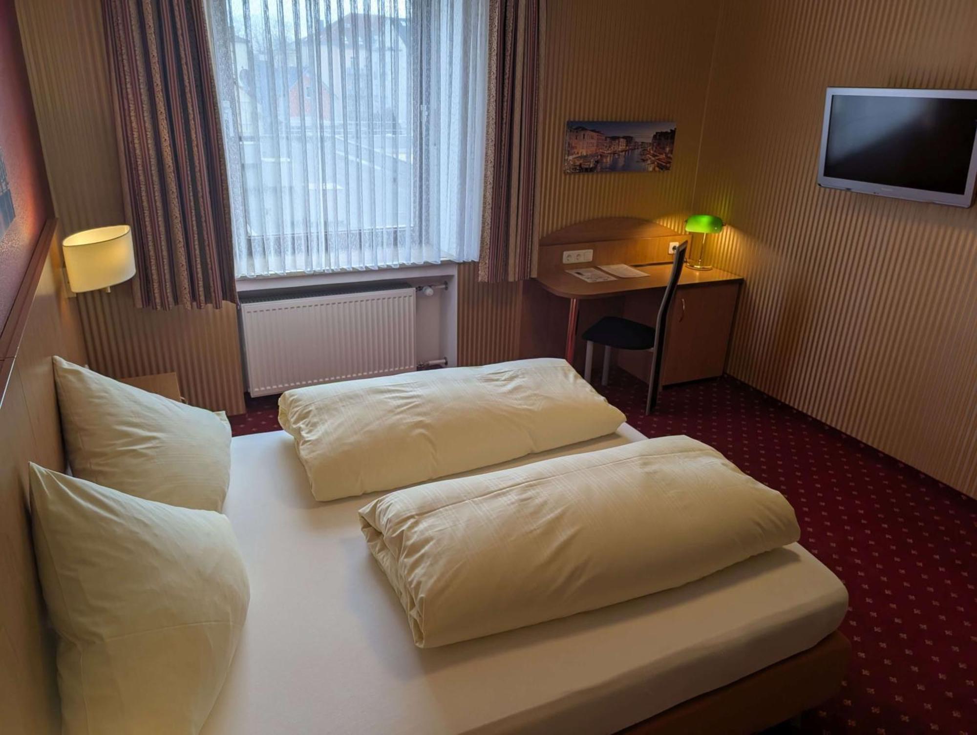 Stadthotel אוגסבורג מראה חיצוני תמונה